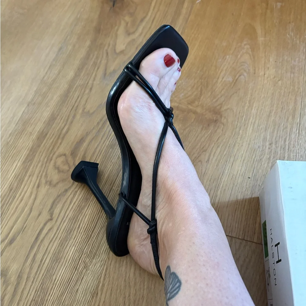 H by Halston NIB Picasso Black Strappy Heel Dress Sandal size 10
